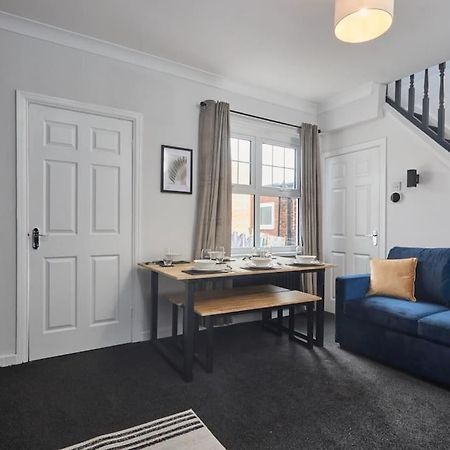Cosy 3-Bedroom House In Seaham - Street Parking Экстерьер фото
